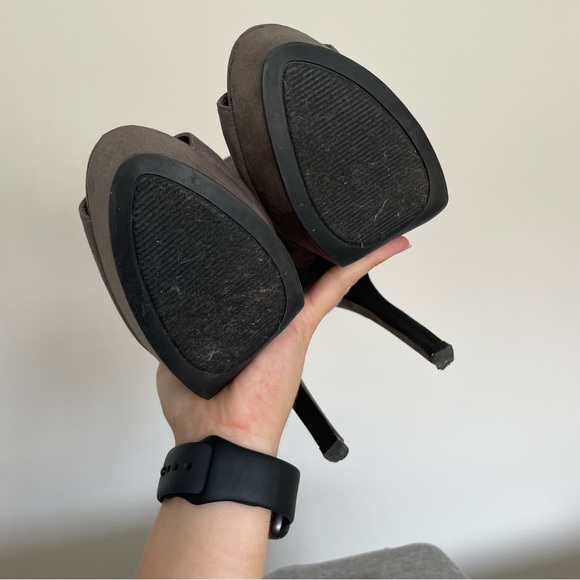 Like New Guess Heels “Cerys” - Picture 7 of 7